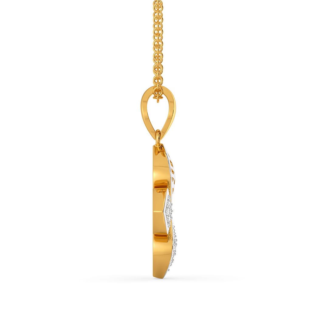 Lounge in Lattice Diamond Pendants