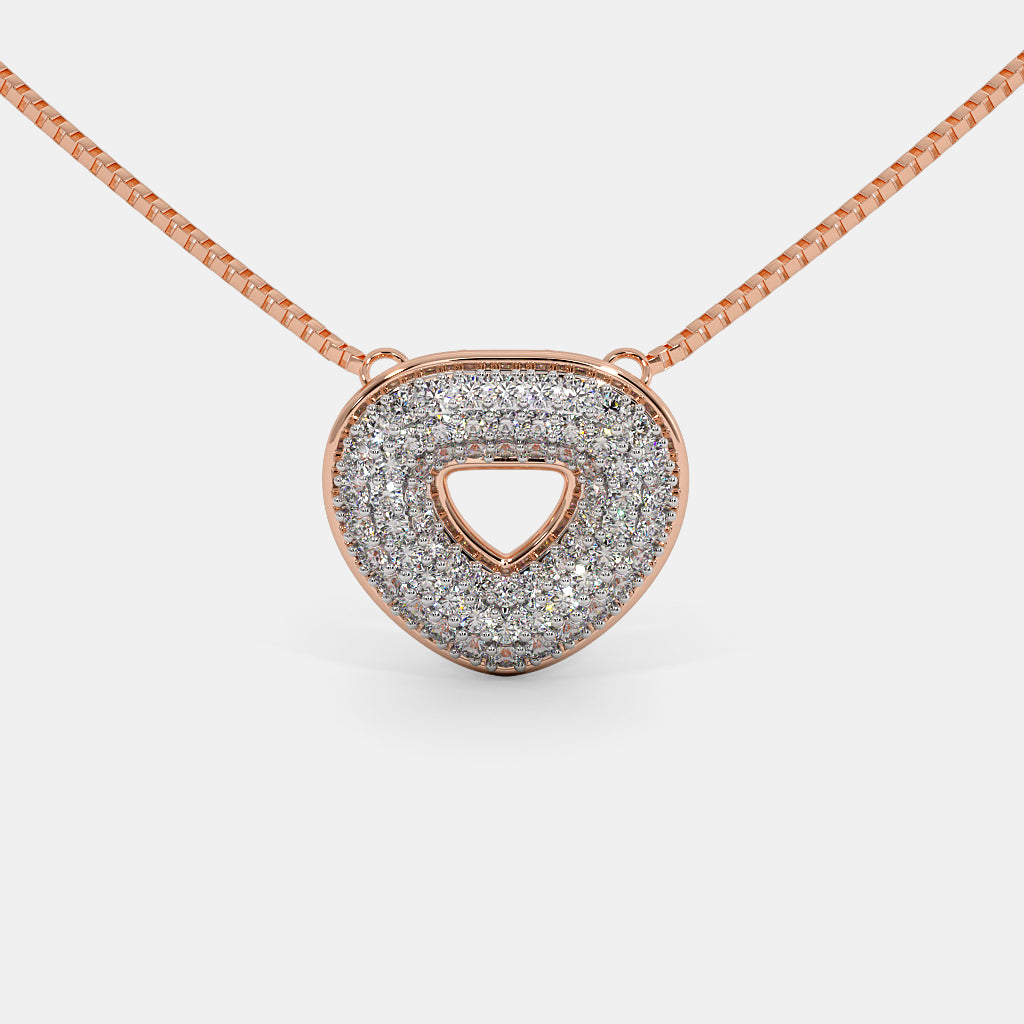 The Tre Estremita Pendant Necklace