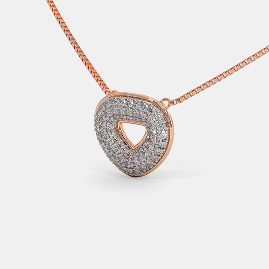 The Tre Estremita Pendant Necklace