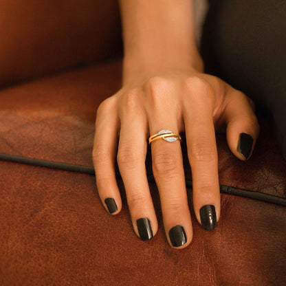 The Twist Diamond Rings