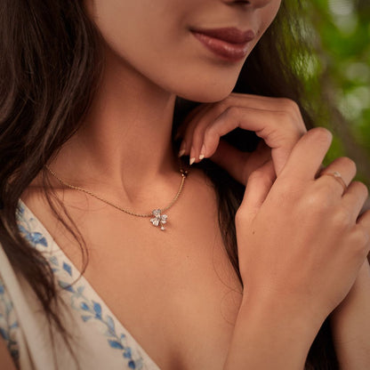 Treble Corsage Diamond Pendants