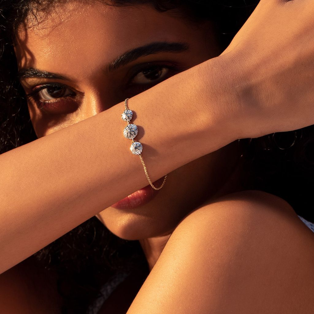 Line Up Knitly Diamond Bracelets