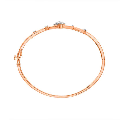 Appealing Floral Design Diamond Bracelet