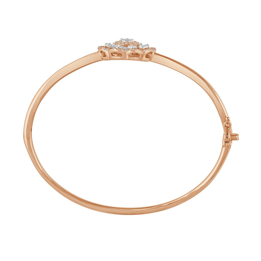 Charming Bracelet Studded with Diamonds