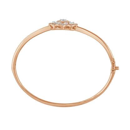 Charming Bracelet Studded with Diamonds