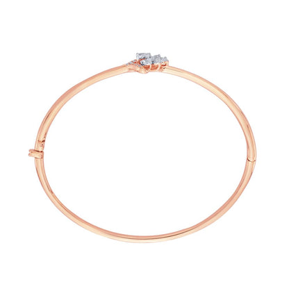 Gleaming Gold and Diamond Bracelet